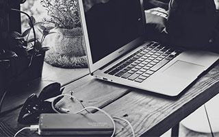 用手机怎么交易股票:股票买卖的软件-纳斯达克称申请将工作日交易时长延长至23小时